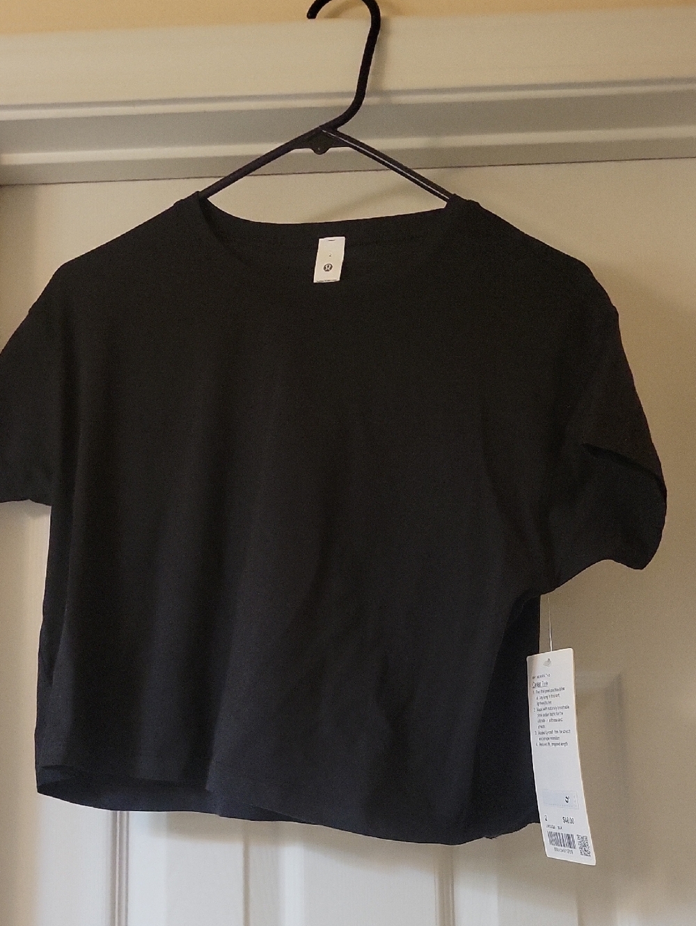 lululemon athletica Black Cropped Crew Neck Top